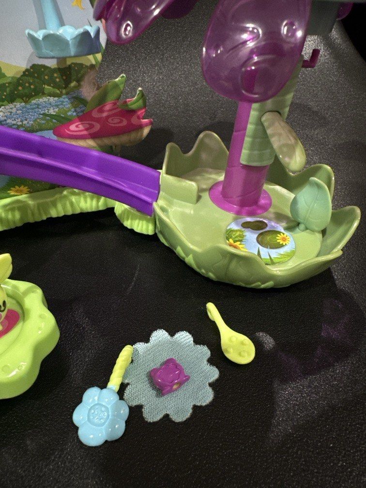 Zoobles Playset (Category: Kids Toys) located in Manila. Submitted by krystalchewey_ (Listing ID 1449485810, Image 3). Description: USED Actual Photo Posted 500php Zoobles .
