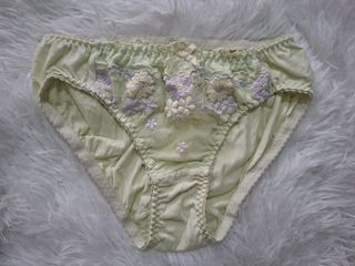 (Category: ) located in . Submitted by dani27122023 (Listing ID 1449650834, Image 1). Description: .
