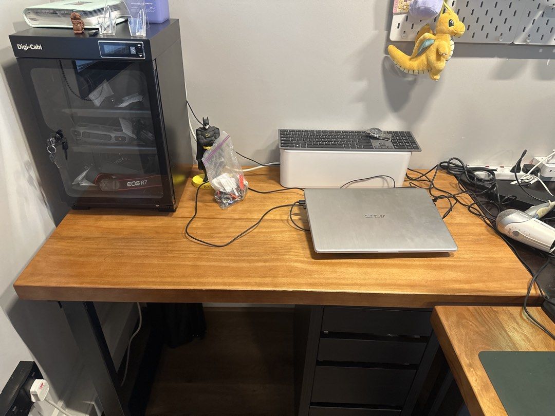 3 Solid wooden study table