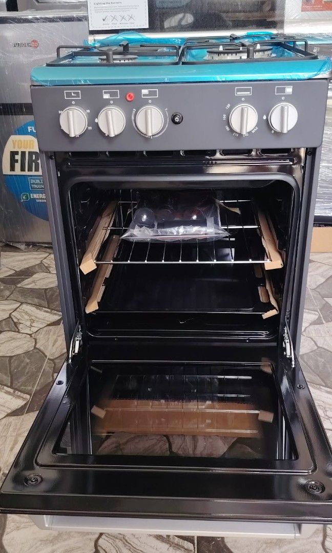 50cm Gas Range with Oven (Category: Cookers) located in Caloocan City. Submitted by yam_appliances (Listing ID 1449699735, Image 2). Description: 50cm 2gas burners 1 electric hot plate with oven fujidenzo Brand brandnew mallpullout with warranty cod payment.