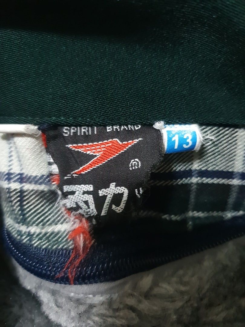 由 ppd520866 (刊登 ID 1449589141，圖片 3) 提交，位於 彰化縣 (Changhua) 的 員林國中制服外套／短袖運動服／短袖制服二手 (類別：外套、夾克、大衣)，說明：女約167／57可穿 還有2套短袖運動服 2件運動長褲 一套短袖制服+百摺裙（售出） 可聊聊詢問買多可優惠。