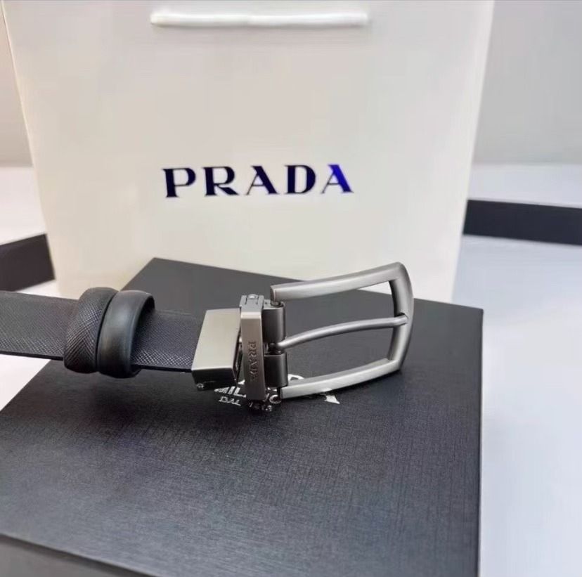 由 lirael.tw (刊登 ID 1449656930，圖片 3) 提交，位於 台中市 (Taichung) 的 全新 Prada/普拉達腰帶男士皮帶真皮的，商務時尚針扣褲帶 (類別：皮帶、腰帶)，說明：。