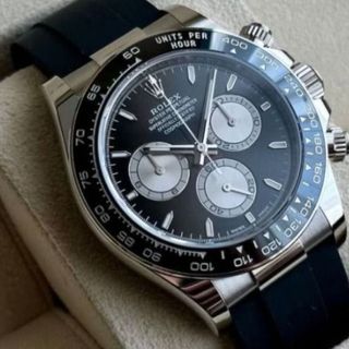 (Category: ) located in . Submitted by 0000watchcollectsg (Listing ID 1449564164, Image 1). Description: .