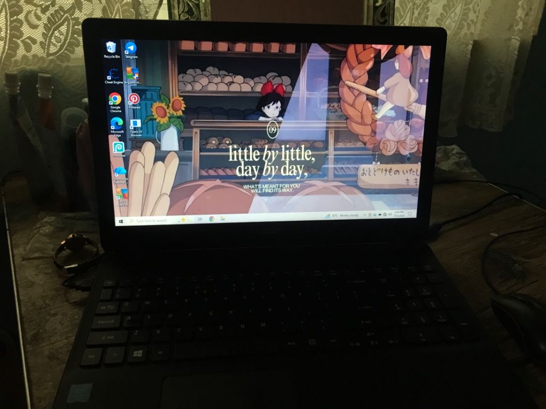ACER LAPTOP FOR SALE (Category: Laptops & Notebooks) located in Caloocan City. Submitted by cielounoir (Listing ID 1449593273, Image 3). Description: with mouse, charger, and laptop bag. fixed price 5k. rfs: upgrade.