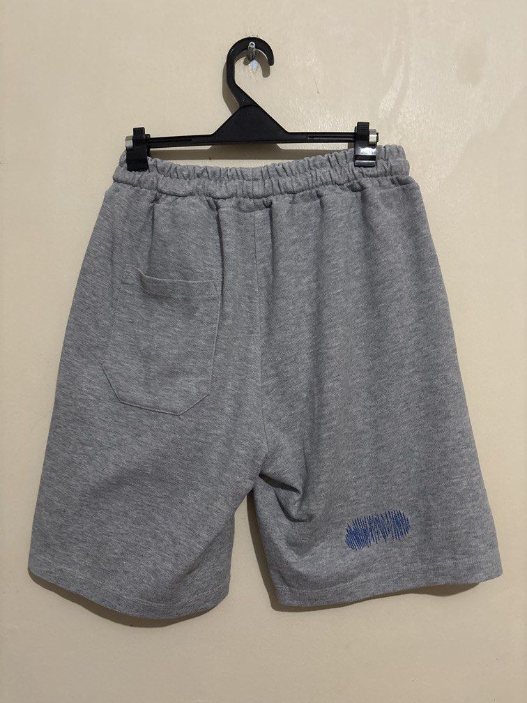 Ader Error Shorts (Category: Shorts) located in Muntinlupa City. Submitted by owrayttttt (Listing ID 1449636216, Image 2). Description: - Ader Error Shorts - Waistline 28-36 - Length is 19 - No issue - Complete tags.