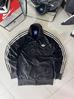 (Category: ) located in . Submitted by metromnlwear (Listing ID 1449589345, Image 1). Description: .