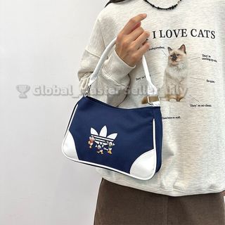 (Category: ) located in . Submitted by fashion.luxe (Listing ID 1449616787, Image 1). Description: .