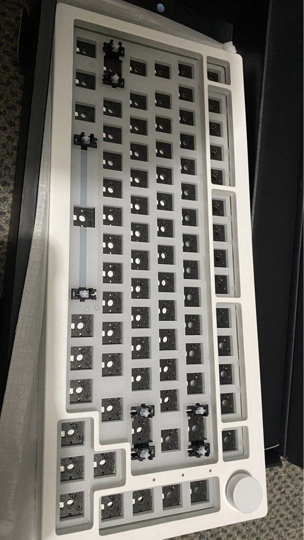 Akko 5075 Mechanical Keyboard (Category: Computer Keyboard) located in Manila. Submitted by hubcycleph (Listing ID 1449596658, Image 3). Description: - Akko 5075 Mechanical Keyboard - Barebones edition, perfect for customization - White base with a distinct purple Akko logo - Ready for your chosen keycaps and switches - Ideal for keyboard modding enthusiasts - Comes with original packaging.