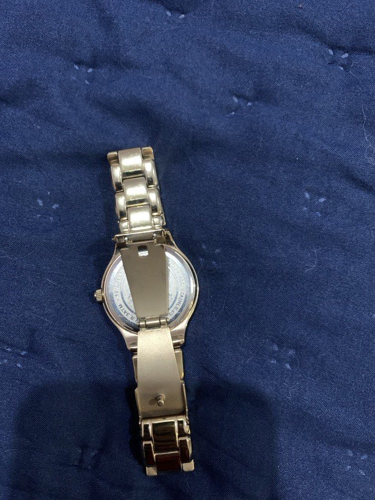 Alexandre Christie model AC 2731 (Kategori: Jam Tangan Wanita) berada di Depok. Dikirim oleh helloaket (ID iklan 1449704160, Gambar 3). Deskripsi: kondisi mati karna batre ORI .