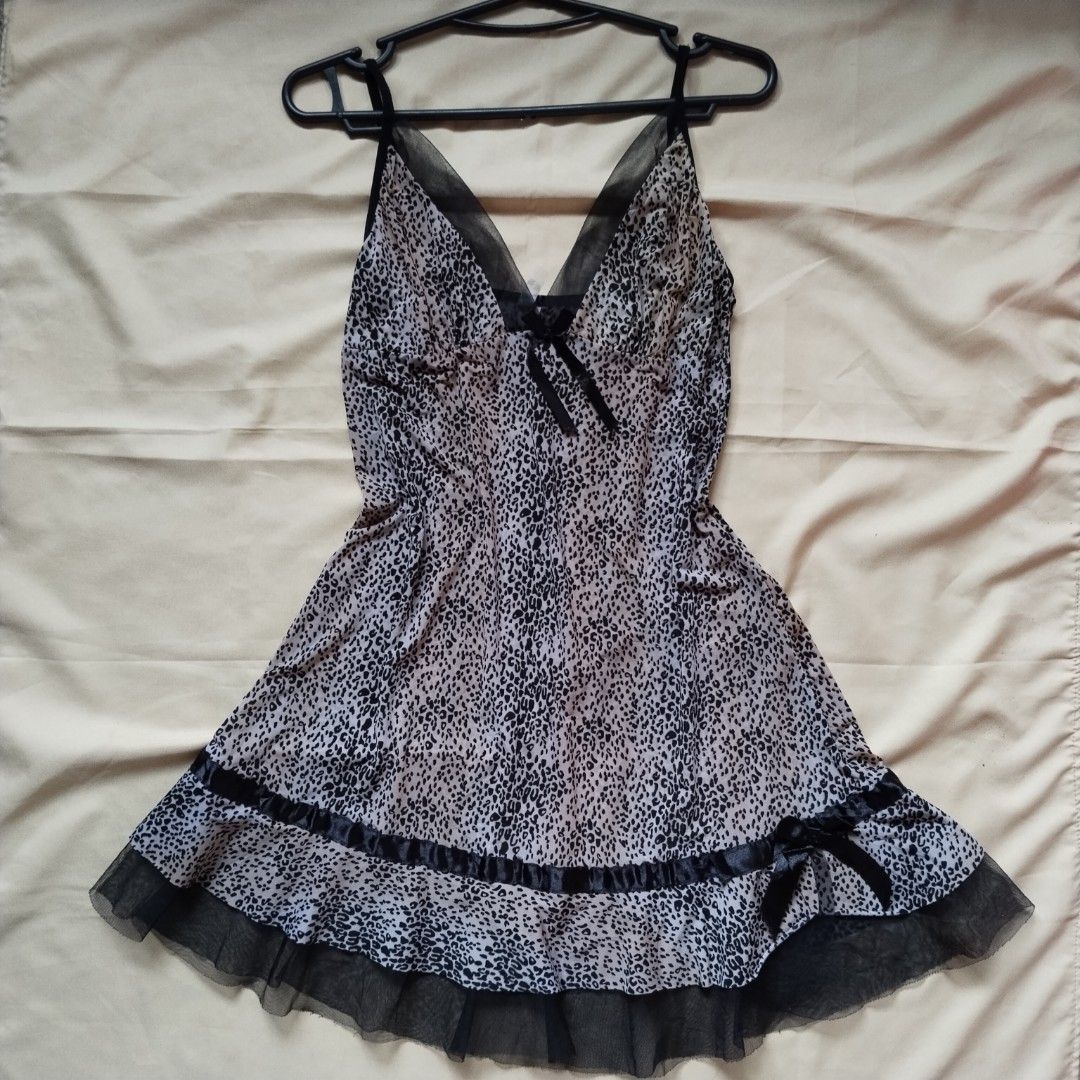 Animal Print Dress (Category: Evening dresses & gowns) located in Daraga. Submitted by timeless_thread (Listing ID 1449611269, Image 2). Description: Slightly see through.