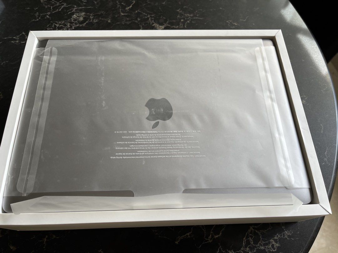 Apple MacBook Pro 13-inch 32GB 1TB509015179070679044