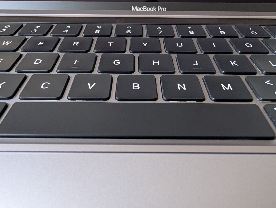 Apple MacBook Pro 13-inch M1509852935909560325