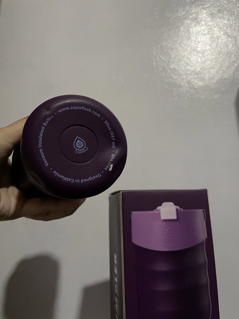 AquaFlask 30oz (Category: Water Bottles & Tumblers) located in Bulacan. Submitted by ynarandom (Listing ID 1449580034, Image 2). Description: Flaws: need cleaning since nakatambak nalang and sign of usage (see photos) 📍SJDM, Bulacan.