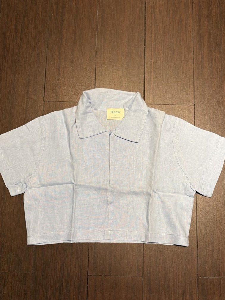 Araw The Line Volley top (Category: Shirts) located in Pasig City. Submitted by espressotonic14 (Listing ID 1449409295, Image 2). Description: Size Large RFS: not being used.