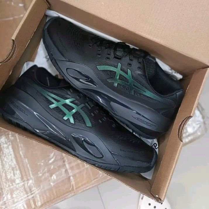 Asics Resolution X 🥶 (Category: Sneakers) located in Manila. Submitted by josier_181 (Listing ID 1449641536, Image 2). Description: Pm for more details📩 I can provide Cash On Delivery or gcash payment along metro Manila some parts of Luzon other place like province cod or cop Via Lbc, J&t, Jr's. If that's not what's delivered Please return it to the rider. Thank you and Godbless 🙏🙏🙏🙏.