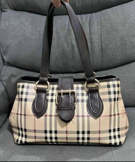(Category: ) located in . Submitted by luxxechic (Listing ID 1449672915, Image 1). Description: .