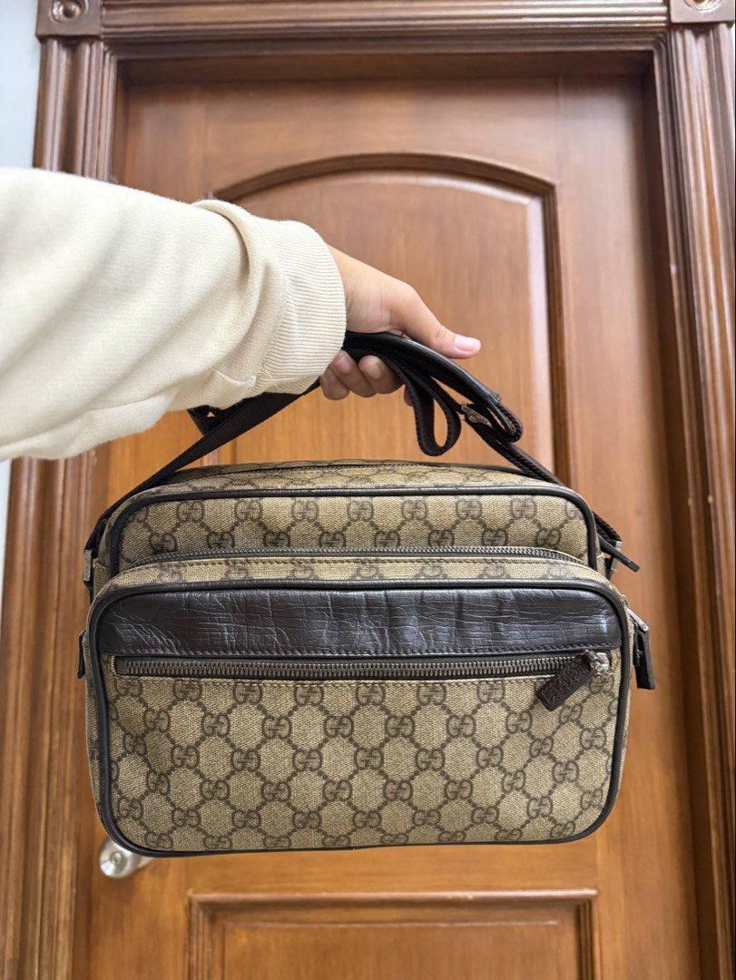 Authentic Gucci Double Zip GG Supreme Camera Bag (Category: Luxury Bags & Wallets) located in Manila. Submitted by maria_2326 (Listing ID 1449688430, Image 2). Description: Gucci Double Zip GG Supreme Camera Bag/Crossbody Bag Guarantee Authentic No inclusions Please see last photo for flaw No lowballing 👎🏻 Location: Manila/QC.