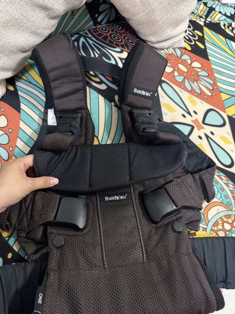 Babybjorn carrier (Category: Carriers & Slings) located in Binangonan. Submitted by jolenggggg (Listing ID 1449627073, Image 2). Description: Babybjorn baby carrier .