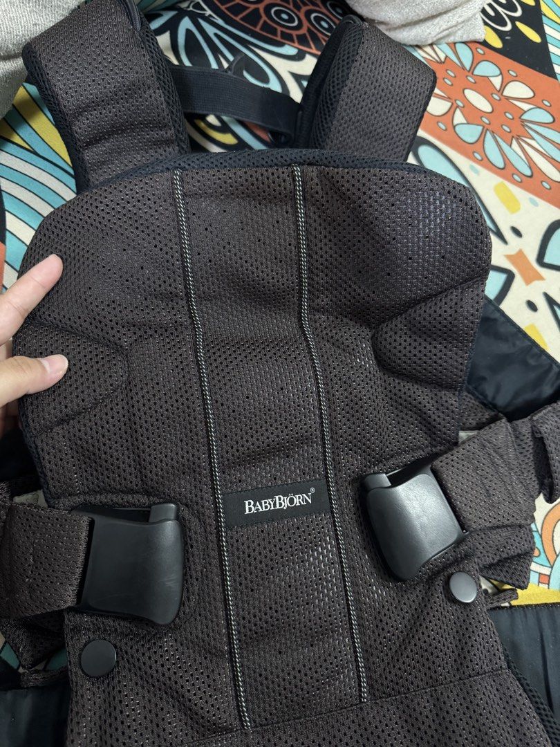 Babybjorn carrier (Category: Carriers & Slings) located in Binangonan. Submitted by jolenggggg (Listing ID 1449627073, Image 3). Description: Babybjorn baby carrier .