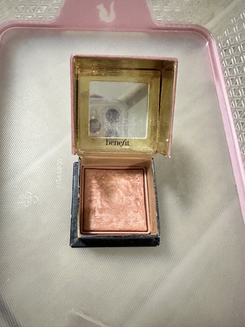 Benefit Cosmetics Mini Gold Rush Blush (Category: Makeup) located in Quezon City. Submitted by faststone.ba186f (Listing ID 1449567506, Image 2). Description: - Benefit Mini Gold Rush blush - Lovely peachy-pink shade - Subtle golden shimmer - Compact with built-in mirror - Ideal for a natural glow - Travel-friendly size.