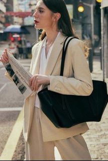 (Category: ) located in . Submitted by dailywears7 (Listing ID 1449538823, Image 1). Description: .