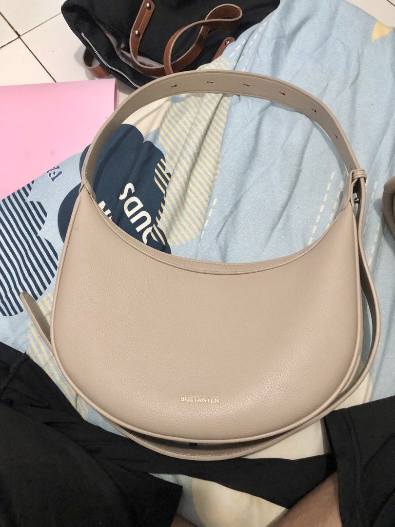 Bostanten 2in1 sling sholder bag (Kategori: Tas & Dompet Wanita) berada di Lebak. Dikirim oleh najwaalika (ID iklan 1449714660, Gambar 1). Deskripsi: Harga beli 200k no minus, GUA BOSENN LIAT NI TAS DI KAMAR split pay oren dan tf.