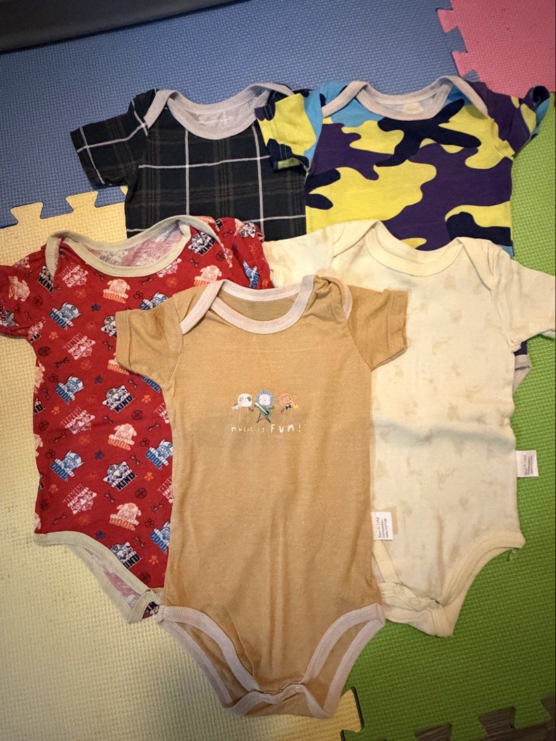 Bundle of 5 Baby Bodysuits - Various Prints (Category: Babies & Kids Fashion) located in Carmona. Submitted by reyamee (Listing ID 1449734765, Image 1). Description: - Bundle of 5 short 9-12months on tag goods condition for take all .