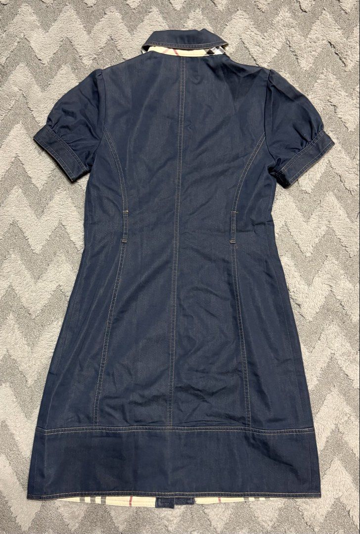 Burberry - Navy Blue dress (Category: Dresses) located in Cavite. Submitted by commoncourtesy (Listing ID 1449674780, Image 2). Description: Size 38.