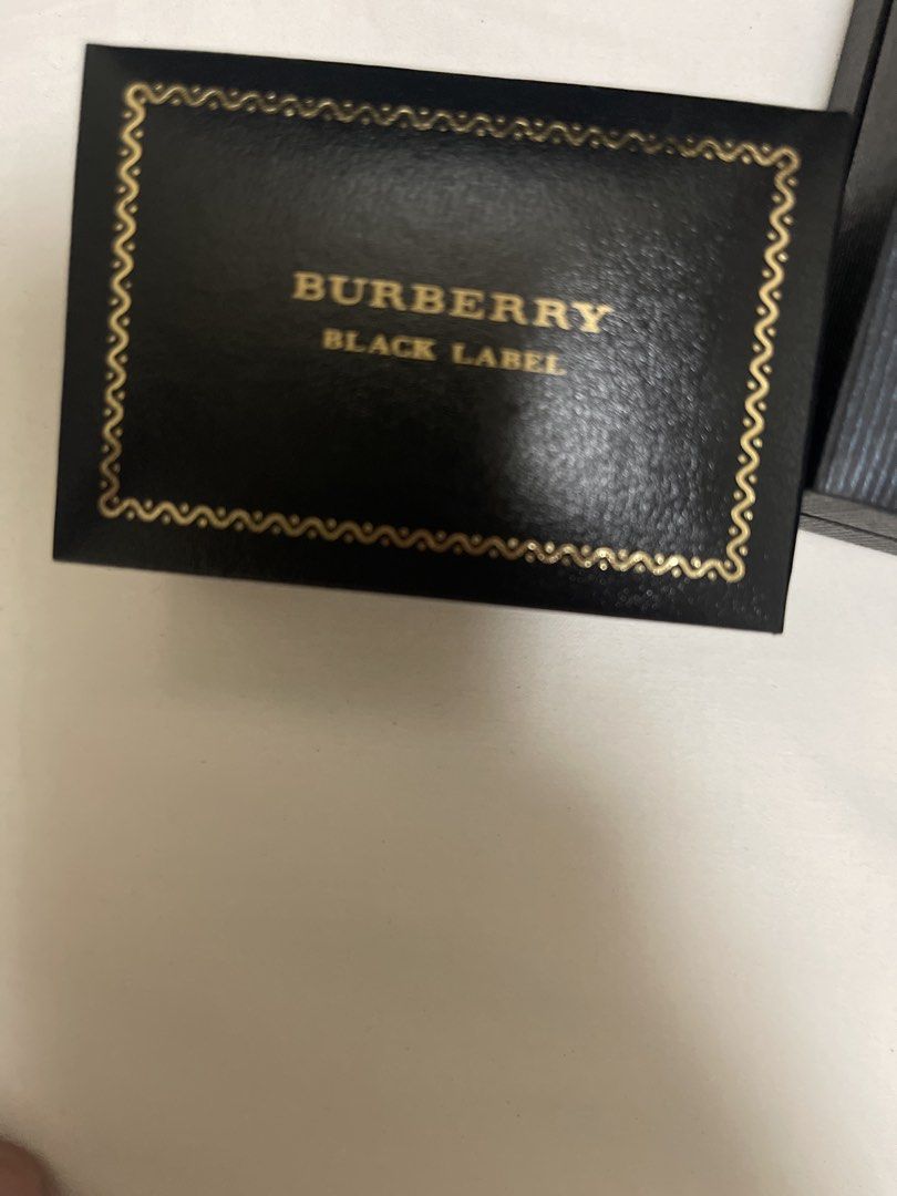 Burberry Cuff Links （分類：袖口扣）位於 Hong Kong。 由 qqmamail 提交（商品編號 1449547708，圖片 3）。簡介： 。
