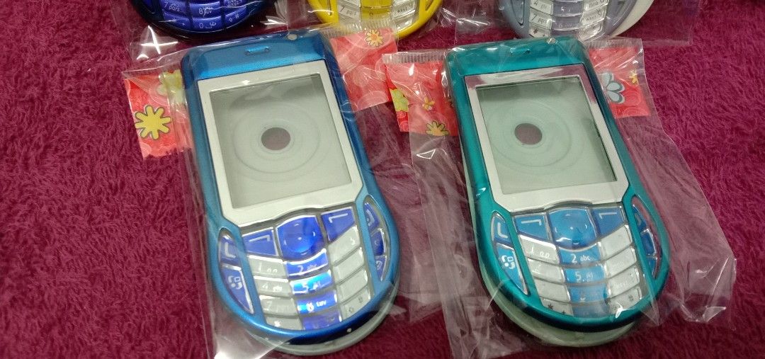 Casing Housing Nokia 6630 (Category: Cases & Covers) located in Batu Pahat. Submitted by azmscollections (Listing ID 1449665536, Image 3). Description: Nos (New Old Stock) item Housing depan belakang + keypad Untuk Warna boleh pm bergantung pada stok Harga untuk 1 pcs Harga tak termasuk pos.