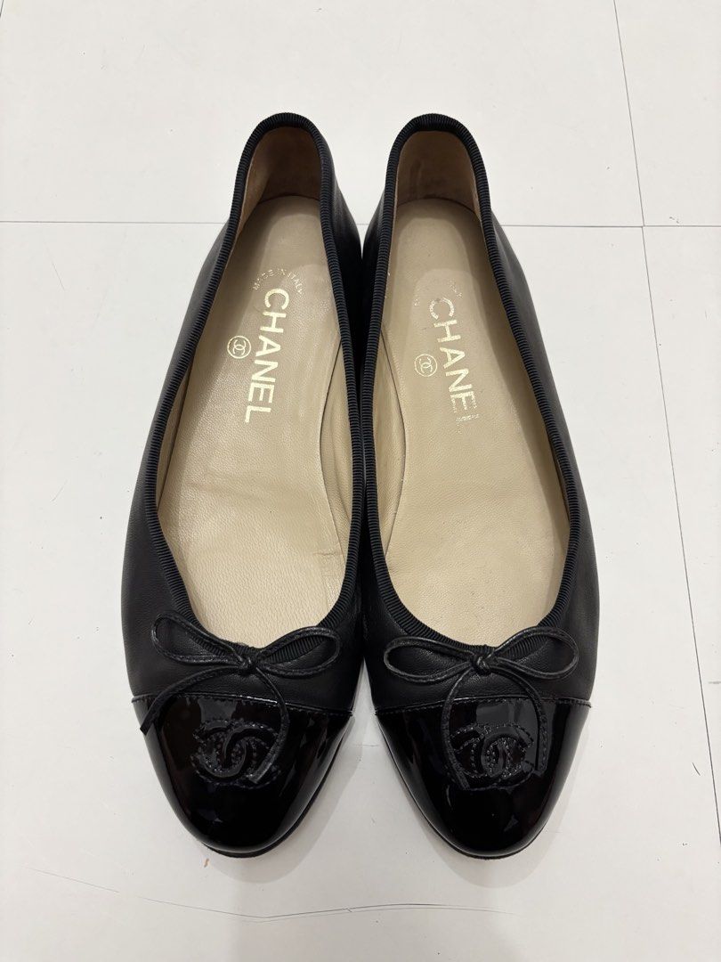 Chanel Ballet Flats Shoes (Category: Sneakers & Footwear) located in Makati City. Submitted by bzspr (Listing ID 1449743932, Image 3). Description: Chanel Ballet Flats Shoes 100% authentic With dust bag Pair only; no box.