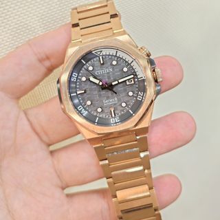 (Category: ) located in . Submitted by anotherwatchstore (Listing ID 1449593579, Image 1). Description: .