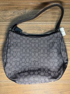 (Category: ) located in . Submitted by fashionifywardrobe8899 (Listing ID 1449710679, Image 1). Description: .