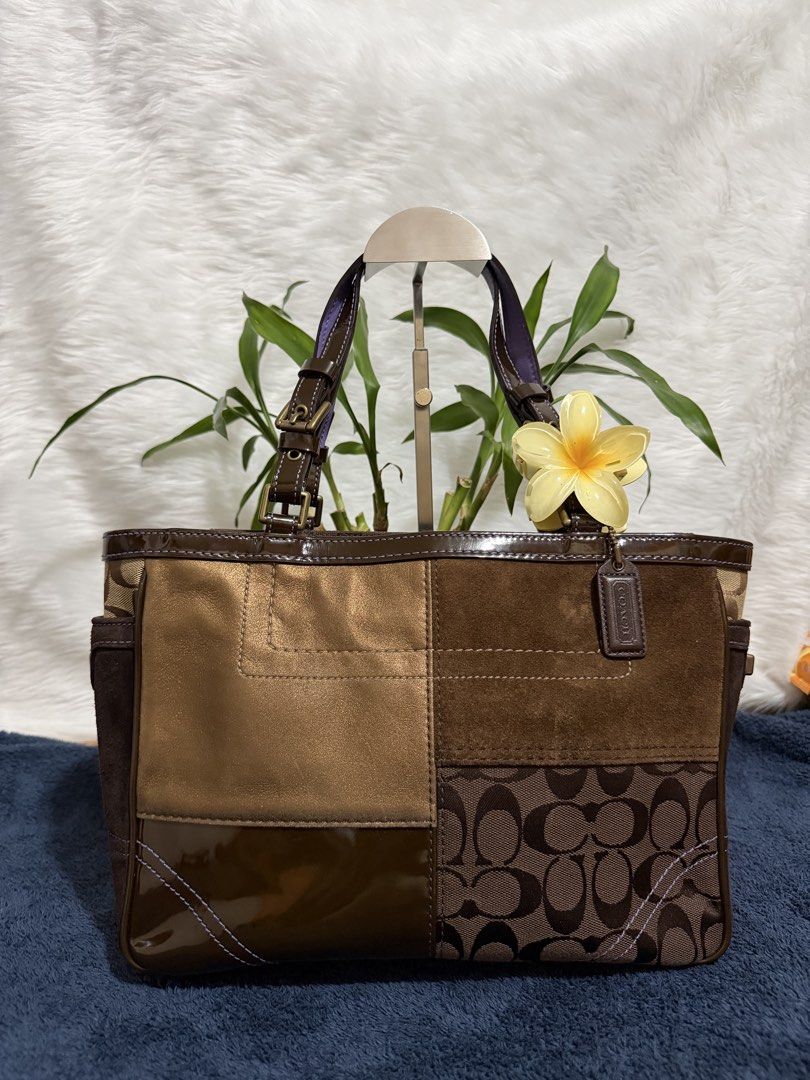 Coach Patchwork (Category: Tote Bags) located in Caloocan City. Submitted by ahad.howlader (Listing ID 1449626845, Image 1). Description: Coach Patchwork. In excellent condition.