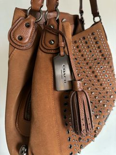 (Category: ) located in . Submitted by kgemsluxuryboutique (Listing ID 1449718350, Image 1). Description: .