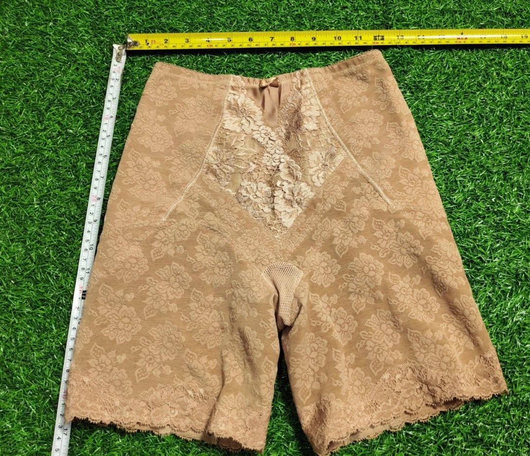 Code : 110 (Category: New Undergarments & Loungewear) located in Sungai Buloh. Submitted by Zirahh.BndleNightware (Listing ID 1449713117, Image 1). Description: 9/10.