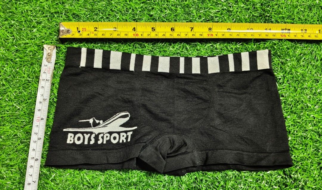 Code : 74 (Category: New Undergarments & Loungewear) located in Sungai Buloh. Submitted by Zirahh.BndleNightware (Listing ID 1449698895, Image 1). Description: 9/10.