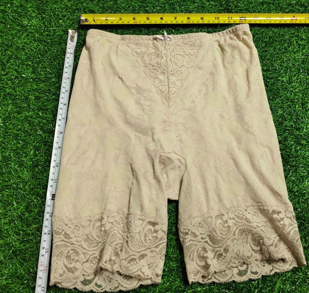 Code : 78 (Category: New Undergarments & Loungewear) located in Sungai Buloh. Submitted by Zirahh.BndleNightware (Listing ID 1449699616, Image 1). Description: 9/10.