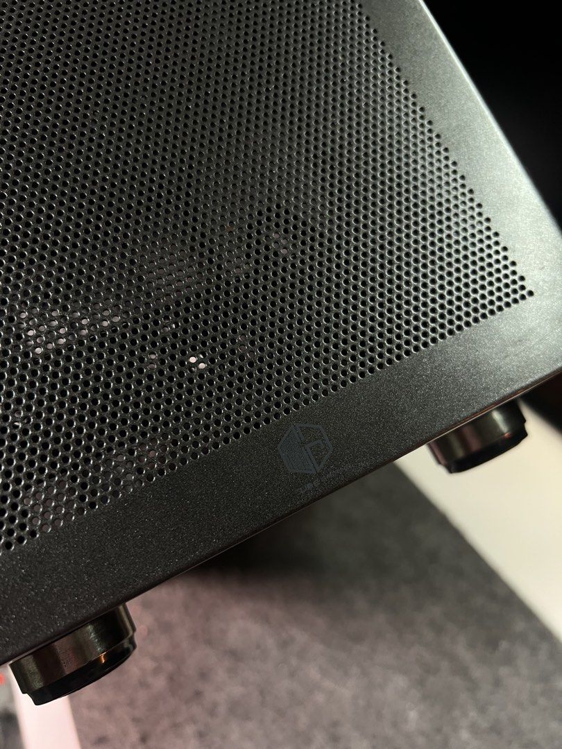 Compact Small PC Case (ITX and MATX)509733745732495369