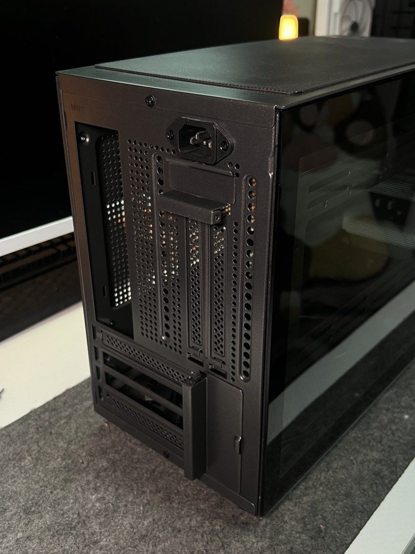 Compact Small PC Case (ITX and MATX)509733745732495362
