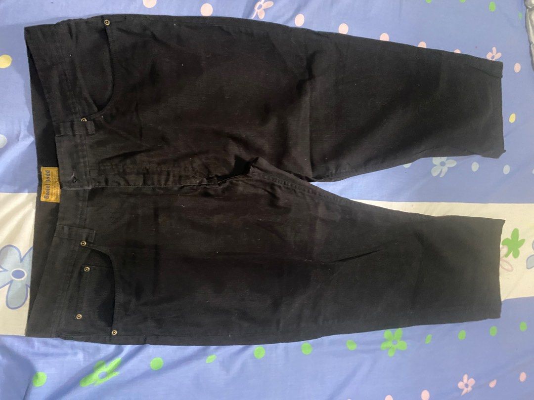 Daniel Dodd Pants Size 42 (Category: Jeans) located in Cavite. Submitted by yhannashoppe_08 (Listing ID 1449608069, Image 2). Description: Daniel Dodd Pants Like new size: 42 color: black 100% cotton original from japan plus shipping fee pm sure buyer.