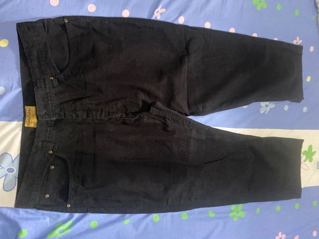 Daniel Dodd Pants Size 42 (Category: Jeans) located in Cavite. Submitted by yhannashoppe_08 (Listing ID 1449608069, Image 1). Description: Daniel Dodd Pants Like new size: 42 color: black 100% cotton original from japan plus shipping fee pm sure buyer.