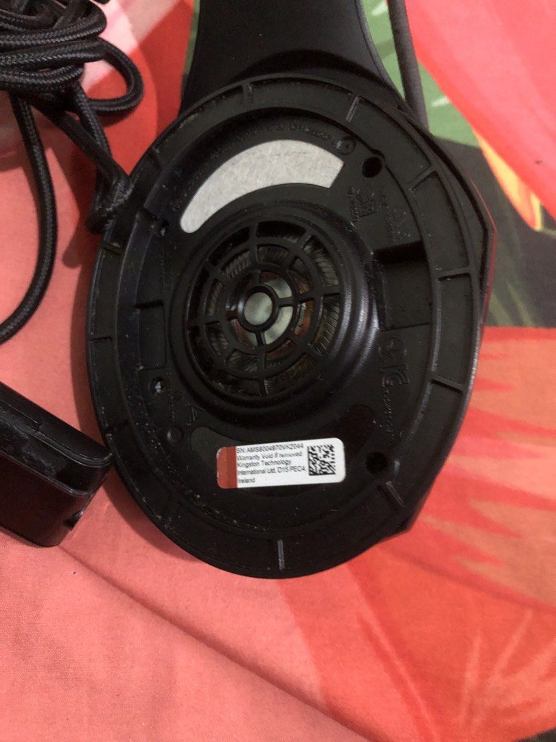 Defective hyper X gaming headphones (Category: Headphones & Headsets) located in Quezon City. Submitted by markgolveo (Listing ID 1449543841, Image 3). Description: Defective hyper X gaming headphones For parts out repairs Battery still good and charging No earpads Missing headband cover Missing attachments cables Left ear not working With its pc adapter cable.