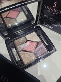 (Category: ) located in . Submitted by makeupaddict78 (Listing ID 1449704030, Image 1). Description: .