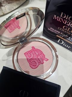 (Category: ) located in . Submitted by makeupaddict78 (Listing ID 1449656870, Image 1). Description: .