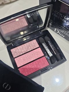 (Category: ) located in . Submitted by makeupaddict78 (Listing ID 1449645588, Image 1). Description: .
