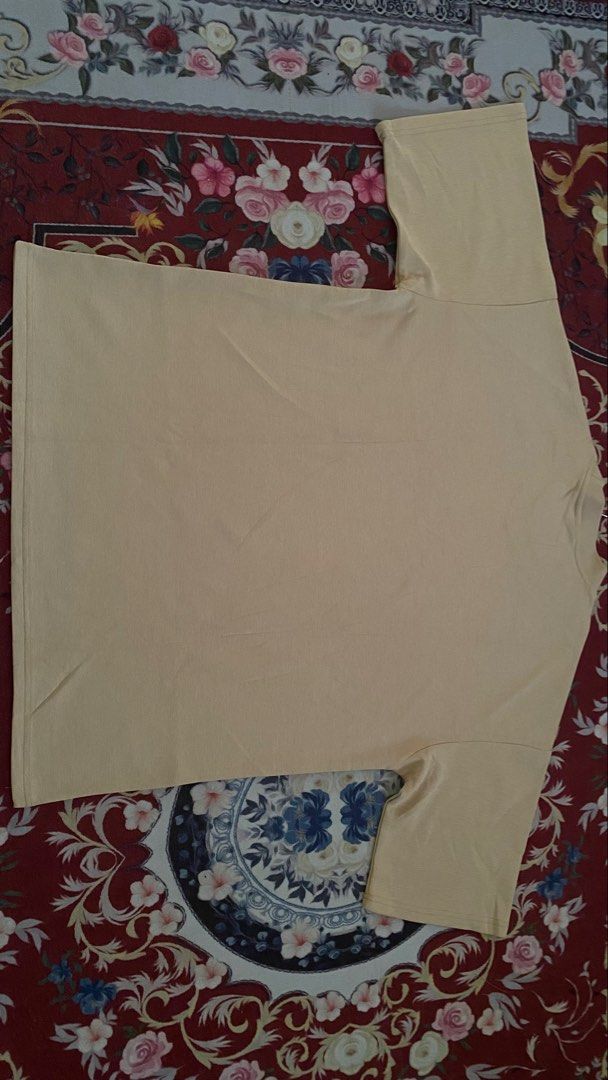 DRUM SELECT (Category: Tshirts & Polo Shirts) located in Kuala Lumpur. Submitted by hazimm.fire (Listing ID 1449547950, Image 3). Description: - DRUM SELECT t-shirt - Light tan colour - Size L - Pit 24 - Labuh 27.5 - Condition 10/10 RM70 exclude postage.