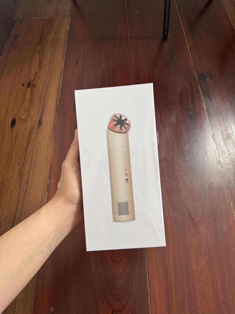 Dyson HushJet™ Mini Cool fan (Stone/Blush) (Category: Fans) located in Quezon City. Submitted by zarsi (Listing ID 1449548049, Image 2). Description: Dyson HushJet™ Mini Cool Fan (Stone/Blush) Dyson’s first portable cooling fan. ✨ Brand New • Authentic • Rare Colorway * Brand new * Only opened for testing * Box is almost completely sealed 📍 On hand & ready to ship or meetup pwede metro manila 💬 Price is open for negotiation 📩 Feel free to mess