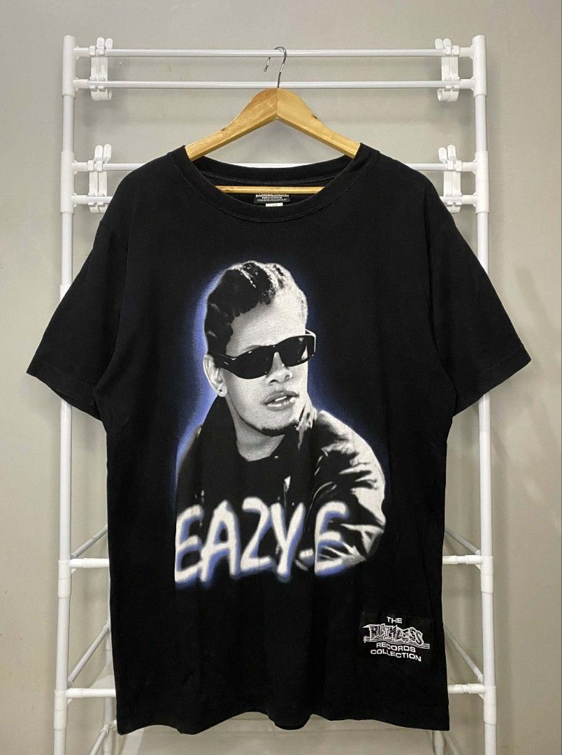 Eazy E Rap tee (Category: Activewear) located in Tarlac. Submitted by dinnuh4e (Listing ID 1449729545, Image 1). Description: Eazy E Ruthless records 2006 •Dimes: 22x29 •Condition: VGood •Issue: altered (dating 25x31) Eazy E (Godfather of Gangsta rap music).