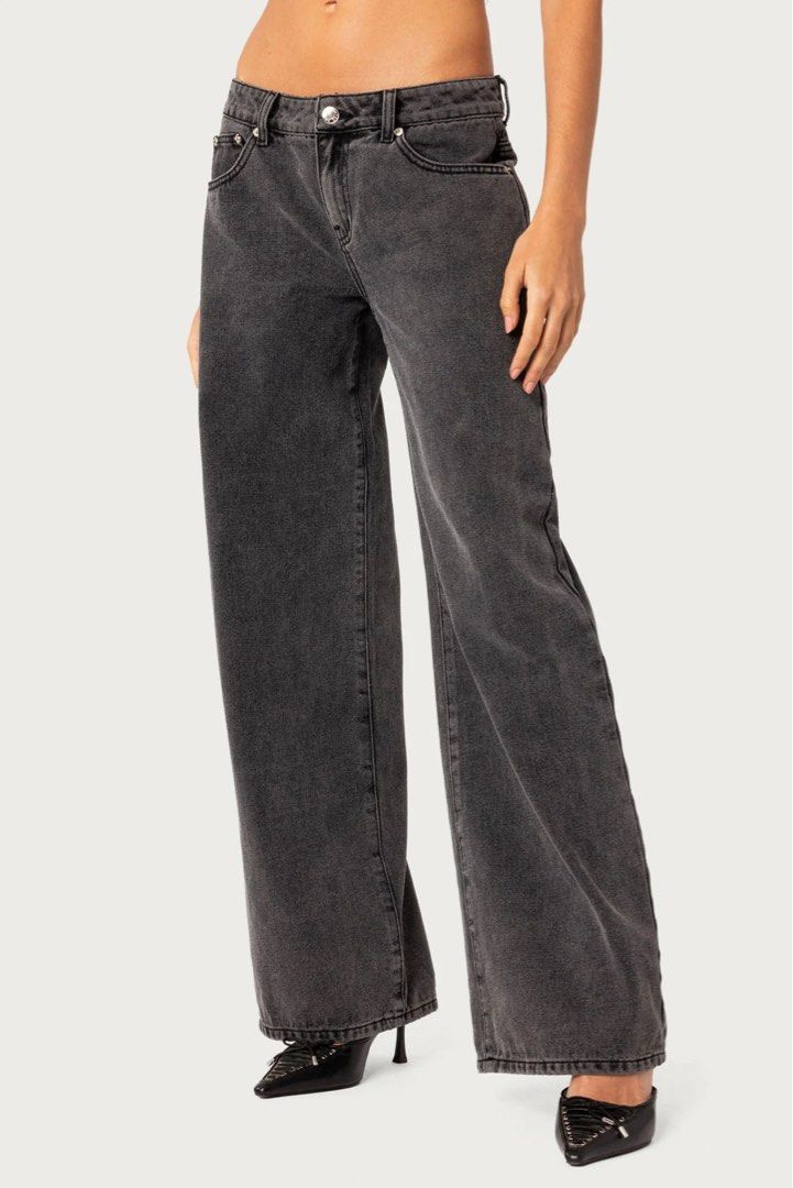 Edikted Raelynn Jeans (Category: Jeans) located in Cavite. Submitted by declutteringthingzz (Listing ID 1449697344, Image 3). Description: Size : XS Worn once!.
